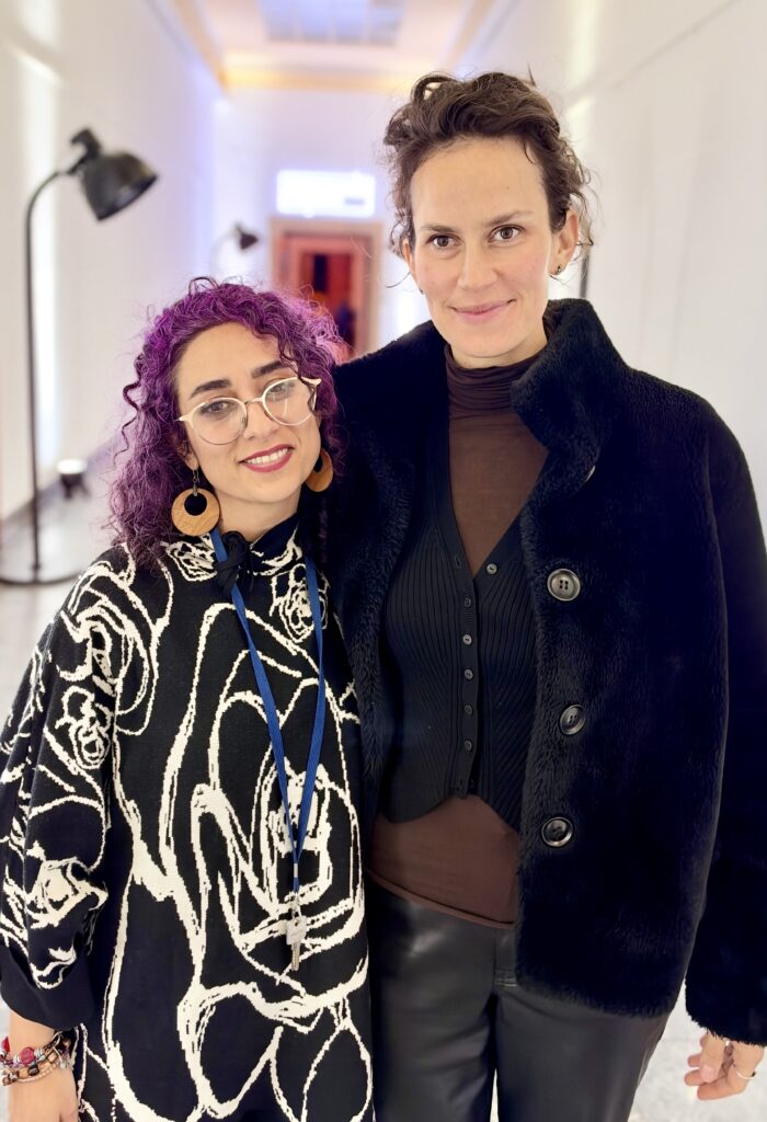 Die Filmemacherinnen Mahsa Nejadfallah und Saralisa Volm.